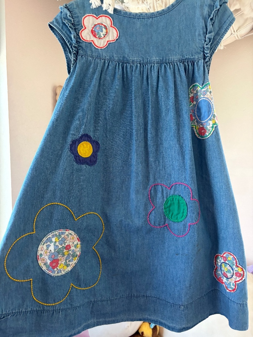 Mini Boden Girls Denim Embroidered Applique flower Frill Sleeve Dress